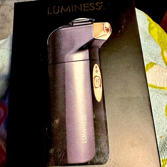 Luminess airbrush makeup kit with makeup & handheld airbrush ALL NEW - Picture 1 of 5